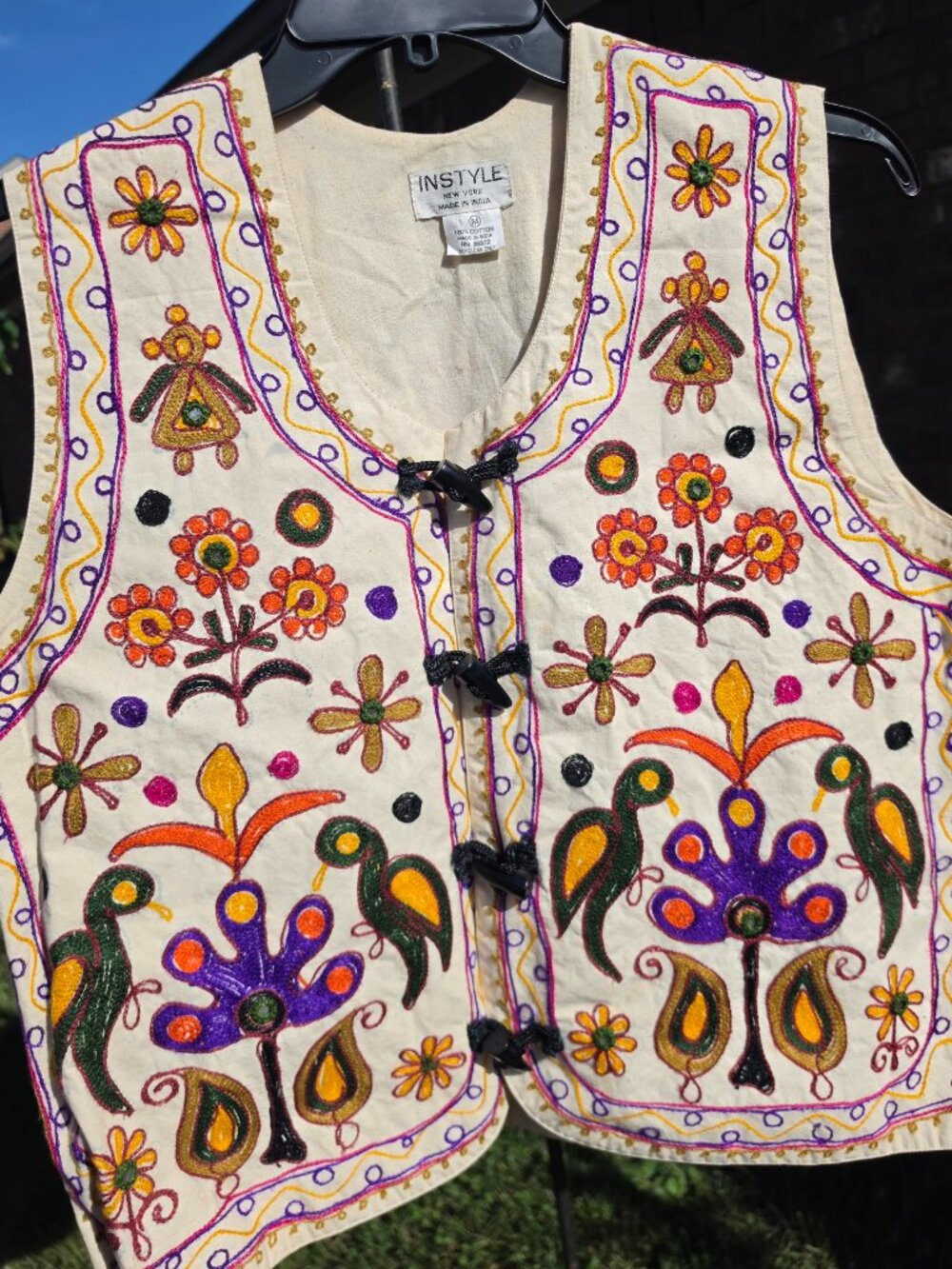 Vintage Embroidered folk art 100% cotton Instyle Ladies vest